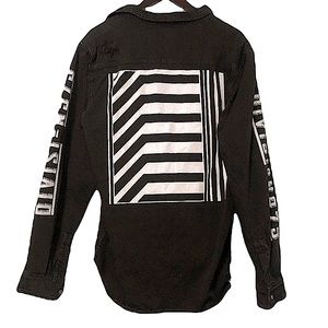 Zara Black Graphic Sleeve Denim Disressed Jacket with Pockets Size Extra Large